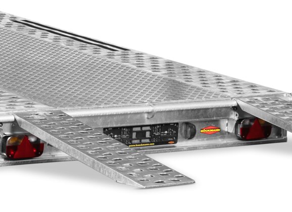 Böckmann Fahrzeugtransporter Mehrwert Flacher Auffahrwinkel