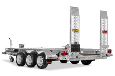 Böckmann Tridem Baumaschinentransporter - hochklappbare Auffahrschienen