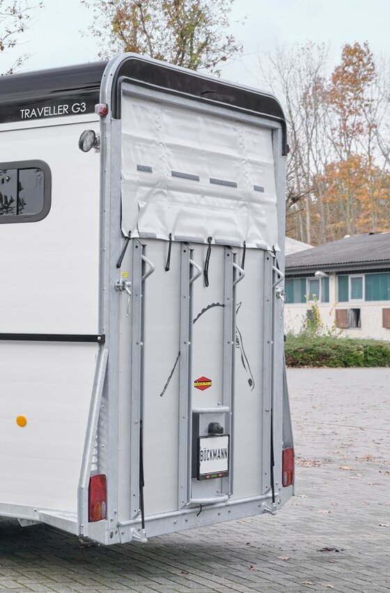 Böckmann Mehrwerte Pferdeanhänger Traveller - Stabile Hinterklappe