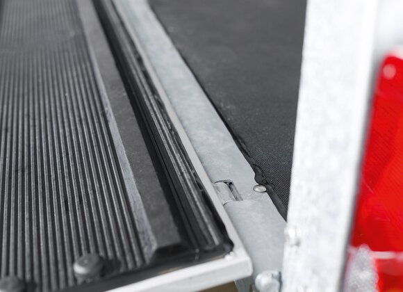 Böckmann Mehrwerte Pferdeanhänger Traveller - Keine anfälligen Gummiüberlappungen